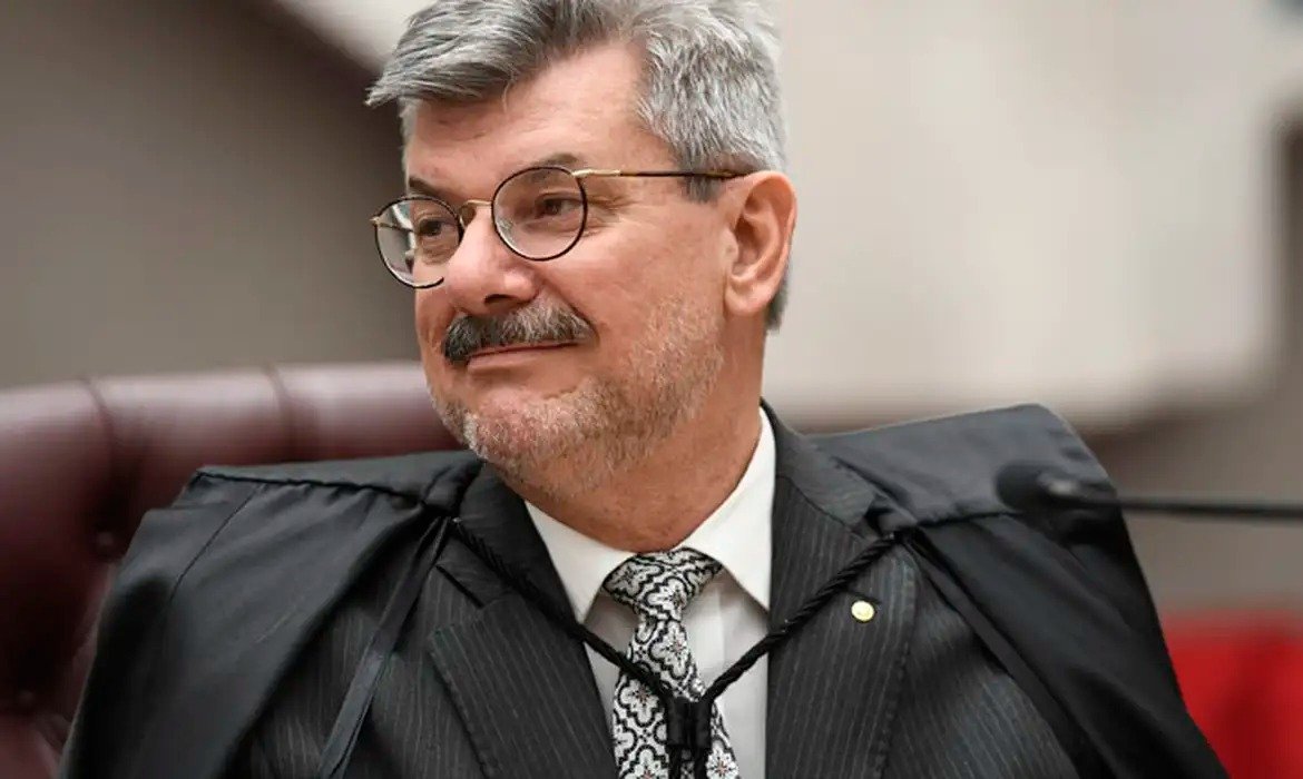 PGR defende punição mais rigorosa para ministro do STJ