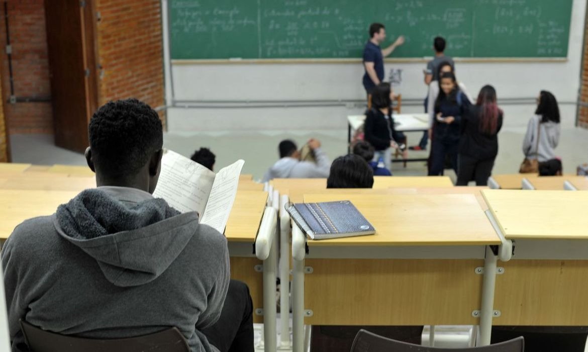 Fies oferece mais de 112 mil vagas em 2026