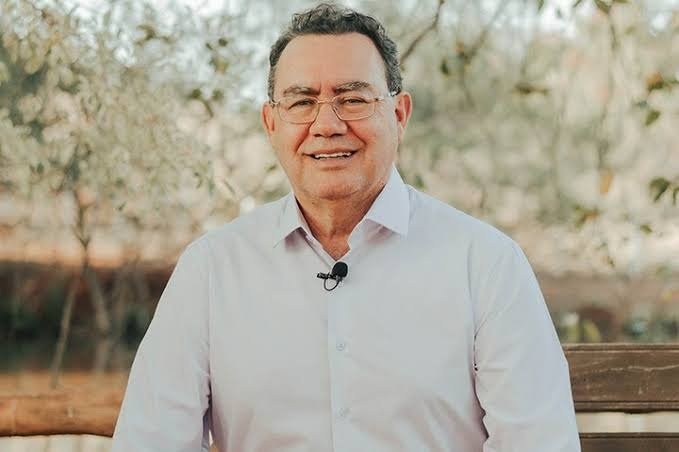 Augusto Cury chega a 4% na corrida presidencial