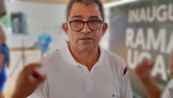 TCE-AM apura contrato de livros