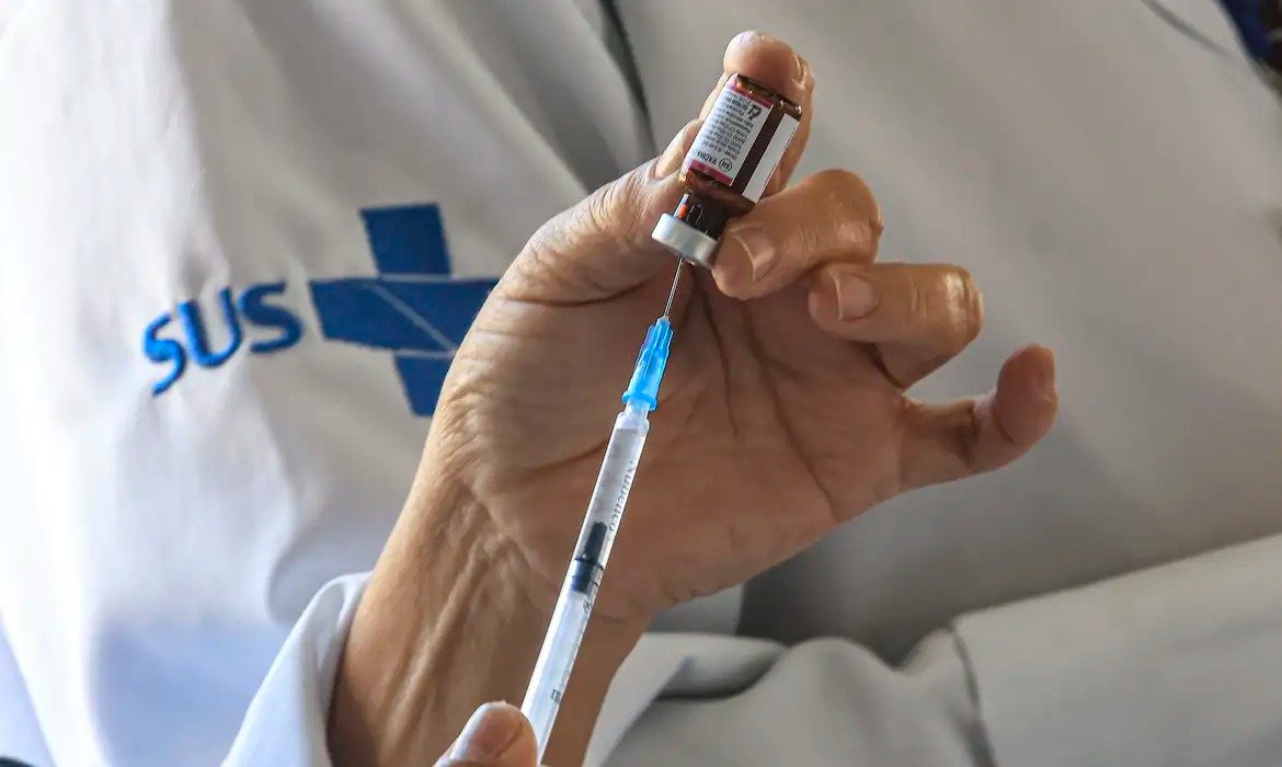 Bebês de 6 semanas podem receber vacina contra meningite
