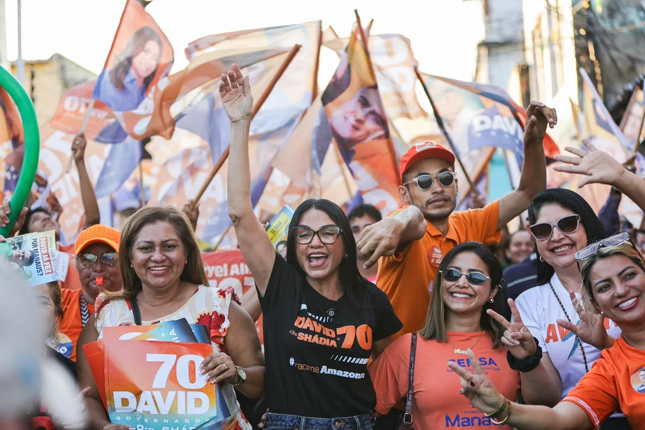 Shádia Fraxe cita obras e serviços em bairros da zona Oeste