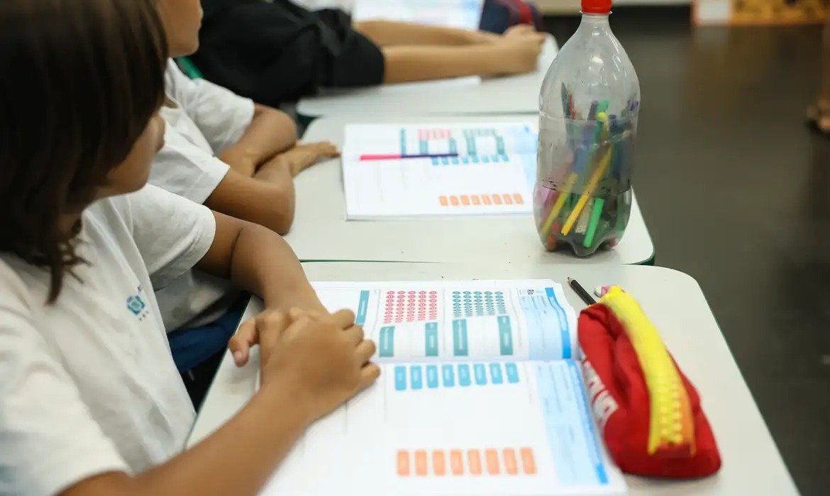 Nova lei incentiva formação prática de futuros professores
