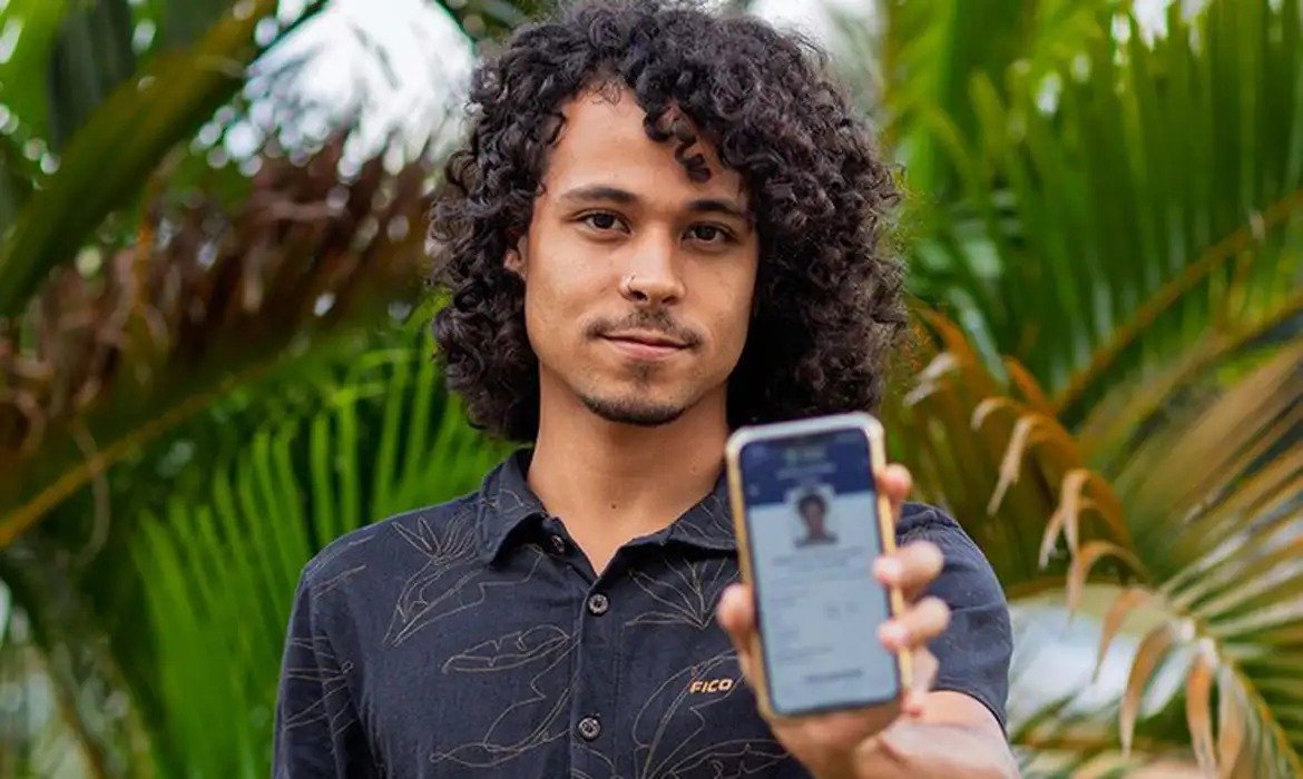 e-Título: TSE recomenda baixar aplicativo com antecedência