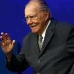 Ex-presidente José Sarney é internado no Sírio-Libanês
