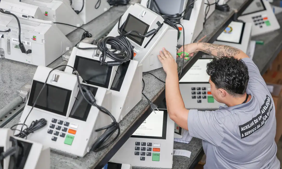 Pessoa com deficiência pode ter acompanhante para votar