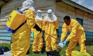 Epidemia de Ebola avança no Congo e supera 4 mil mortes